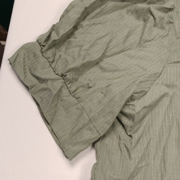 Falls Creek Women's Olive Colored Top Size Large - Picture 3 of 9